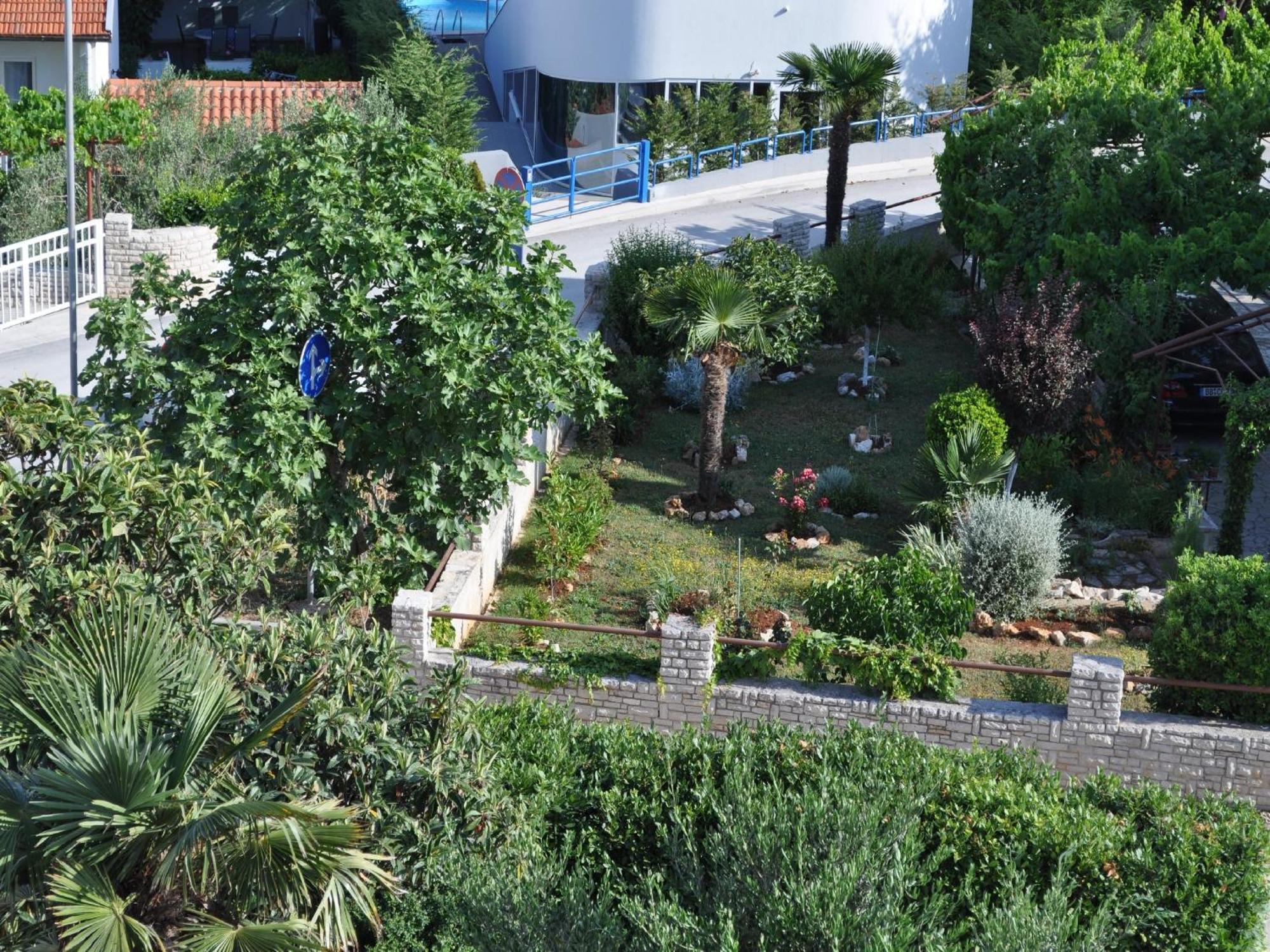 By The Sea Apartma Pula