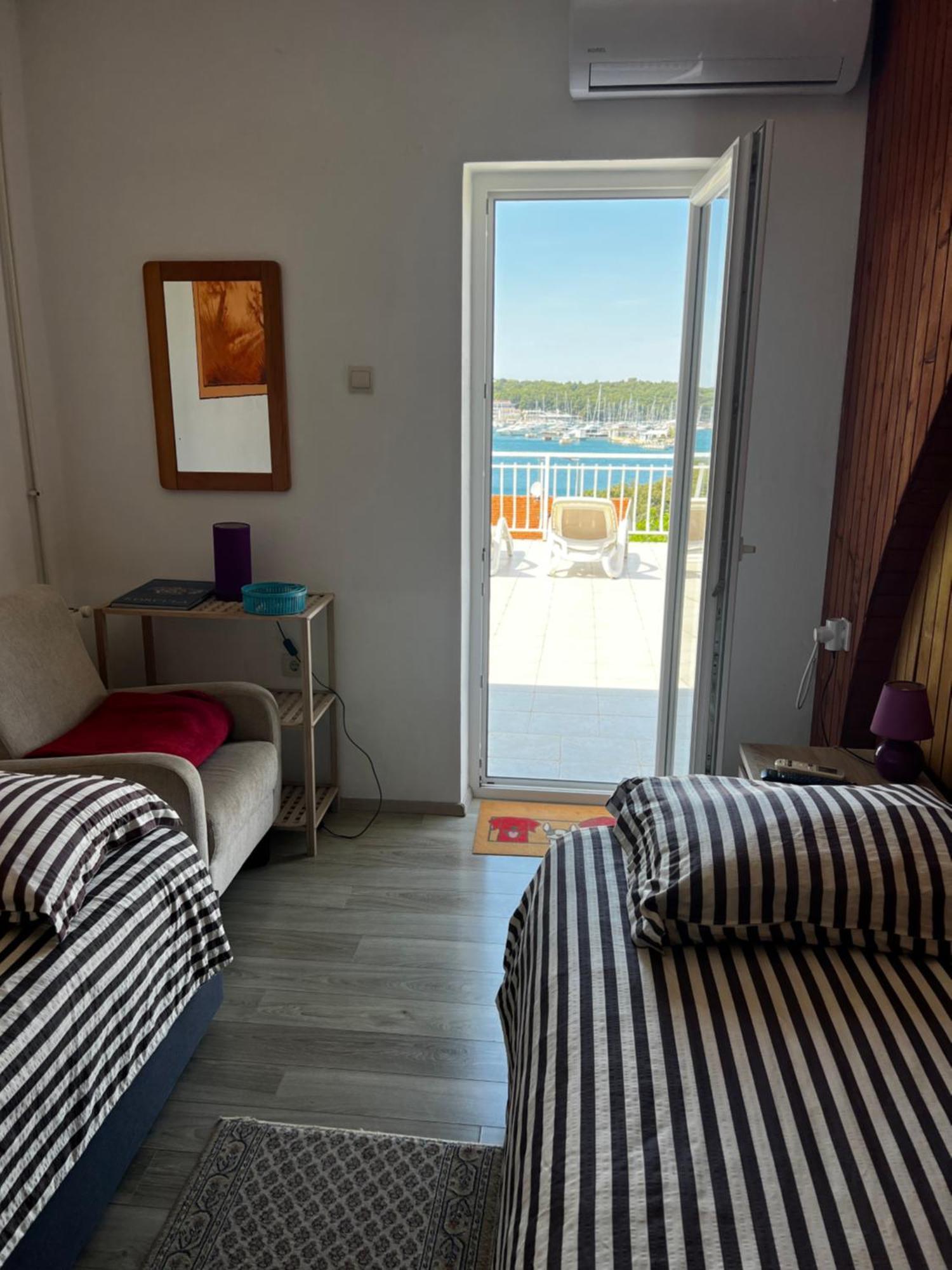 By The Sea Apartmán