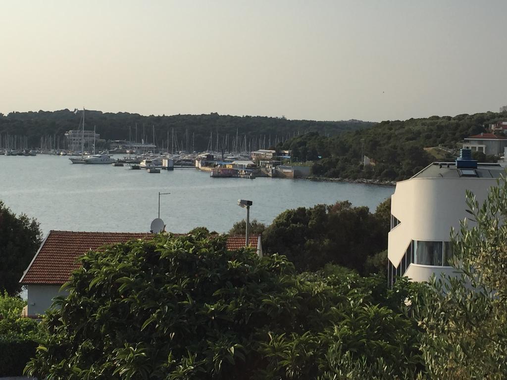 By The Sea Apartment Pula